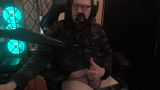 chicostick413 online show from April 2026 01:12:01 PM