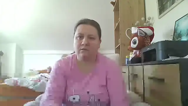 Snapshot of ReifeVenna chatting on February 2026 10:03:02 AM ReifeVenna online show from February 2026 10:03:02 AM
