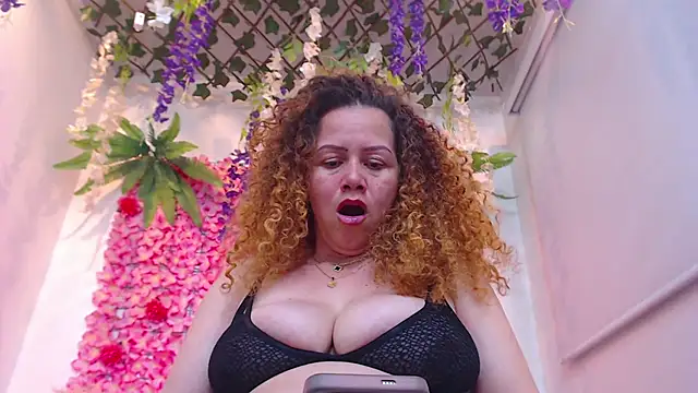 BLONDE SEXYHOT online show from February 2026 10:28:02 PM