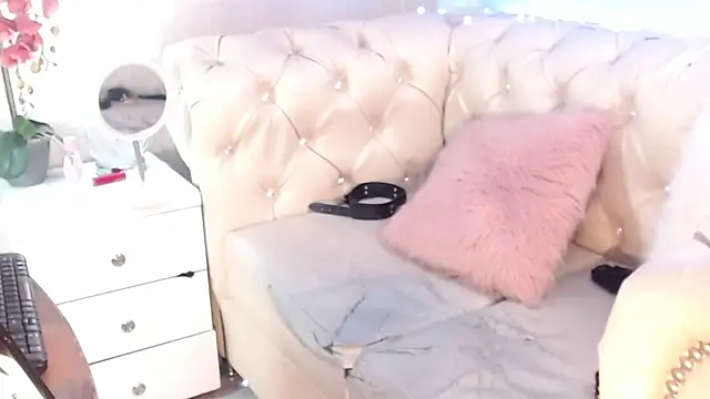Snapshot of Barbie_Fox chatting on July 2026 12:37:02 AM Barbie Fox online show from July 2026 12:37:02 AM