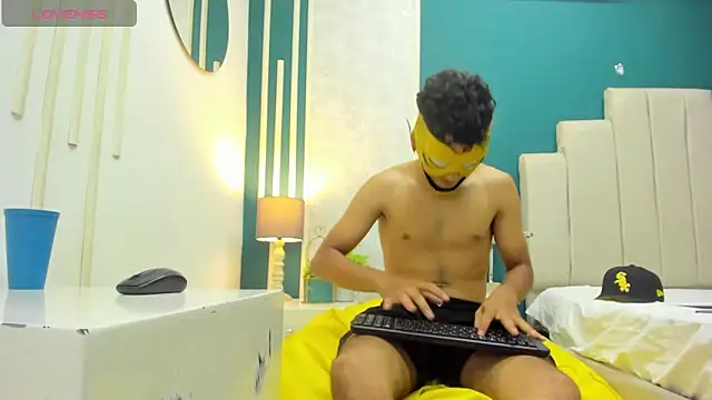 Austin Cardieff online show from January 2025 10:29:02 PM