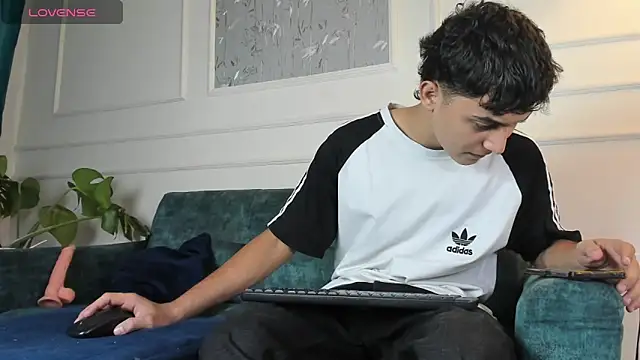 Austin Cardieff online show from March 2025 03:13:02 AM