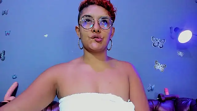 Kaira mosse online show from March 2026 12:00:02 PM