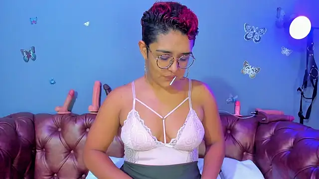 Kaira mosse online show from April 2026 11:36:01 AM