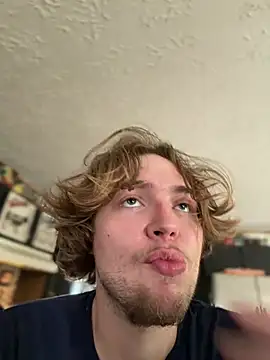 MrFantasyLover online show from July 2026 07:53:02 PM