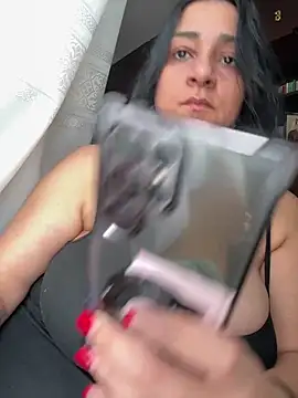 Snapshot of paulinaDiaz1 chatting on January 2025 01:36:01 PM paulinaDiaz1 online show from January 2025 01:36:01 PM