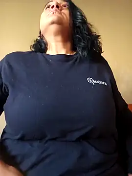 Snapshot of paulinaDiaz1 chatting on November 2025 03:25:02 PM paulinaDiaz1 online show from November 2025 03:25:02 PM