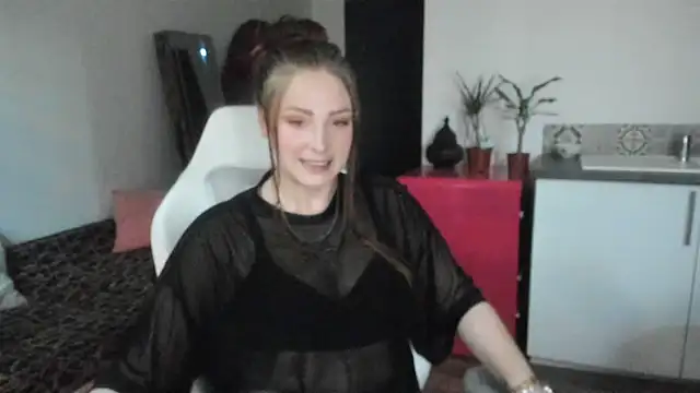 Snapshot of ce_leste__ chatting on May 2026 03:39:02 PM ce leste online show from May 2026 03:39:02 PM