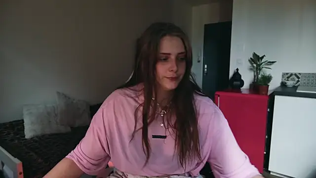 Snapshot of ce_leste__ chatting on May 2026 12:33:02 PM ce leste online show from May 2026 12:33:02 PM