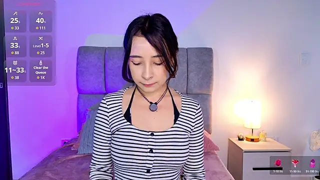 Snapshot of melanie_hills chatting on June 2026 11:37:01 AM melanie hills online show from June 2026 11:37:01 AM