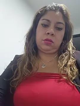 Laura-Hernandez online show from July 2026 02:04:02 AM