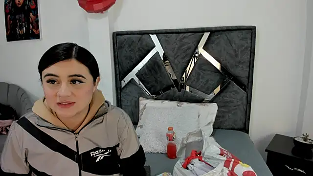 Snapshot of Dulce_amg chatting on April 2026 03:19:01 AM Dulce amg online show from April 2026 03:19:01 AM