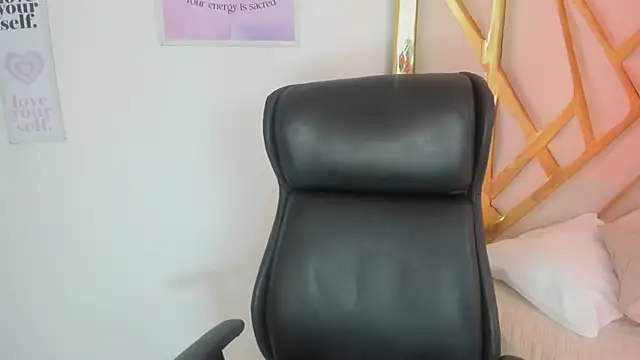 LanaJones  online show from June 2026 01:28:02 PM