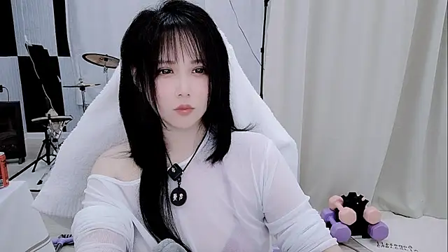 Vaness-a online show from April 2026 08:43:01 PM