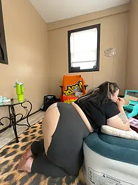 tillymarie34 online show from March 2026 04:00:02 PM