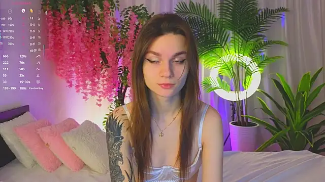 EvaHair online show from April 2026 07:18:02 PM