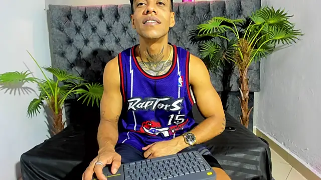 Snapshot of Salomon_koude chatting on June 2026 12:31:02 PM Salomon koude online show from June 2026 12:31:02 PM