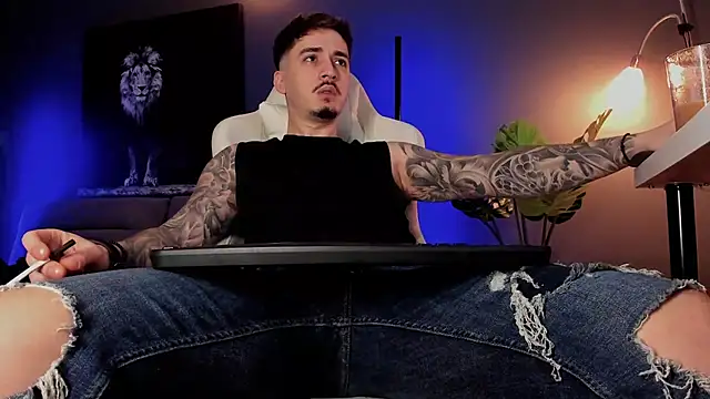 uptomatty online show from February 2026 07:03:02 AM