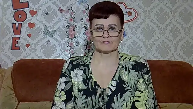 PaulaGolden online show from June 2026 03:00:02 PM