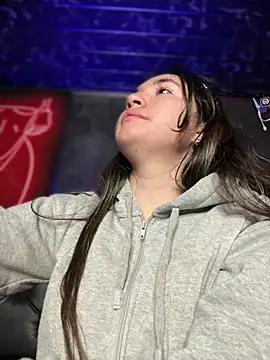 Sophie LS online show from April 2026 12:04:01 PM