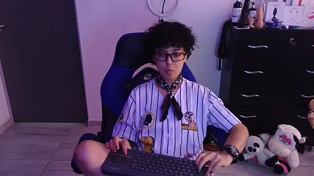 thomascooper7 online show from February 2026 07:21:02 PM