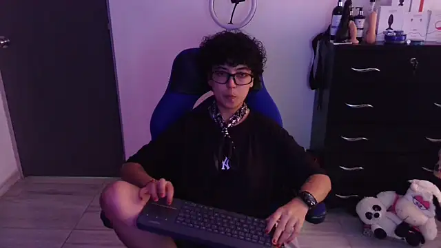 thomascooper7 online show from February 2026 07:14:02 PM