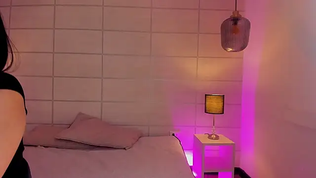 Christine Laam online show from February 2026 02:56:02 AM