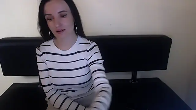 LaimaV  online show from March 2026 06:35:01 PM