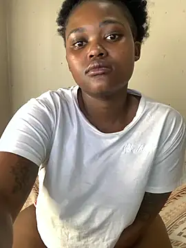 Snapshot of ThickPearlx23 chatting on July 2026 08:17:01 AM ThickPearlx23 online show from July 2026 08:17:01 AM