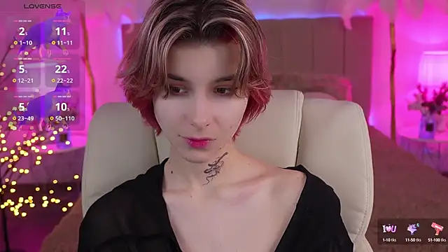 Snapshot of HaylaAmber chatting on December 2024 08:10:02 PM HaylaAmber online show from December 2024 08:10:02 PM