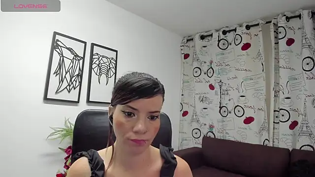 DanaaRey online show from November 2025 01:44:01 PM