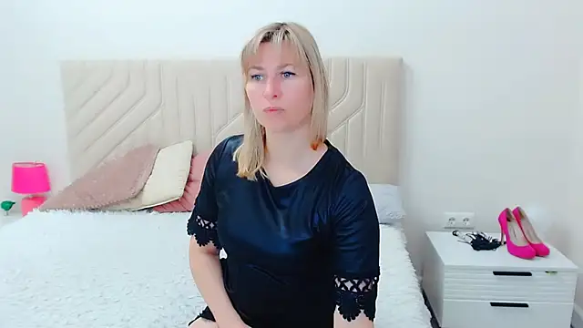 Snapshot of Incredible_Ariela chatting on July 2026 10:19:02 AM Incredible Ariela online show from July 2026 10:19:02 AM