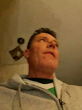 Bigtater1999 online show from March 2026 09:54:01 PM