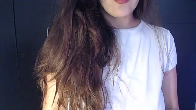 AdharaLujan online show from April 2026 01:22:02 PM