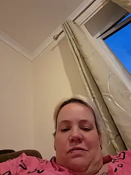 Bigbustedcurvylady online show from May 2026 08:16:01 PM
