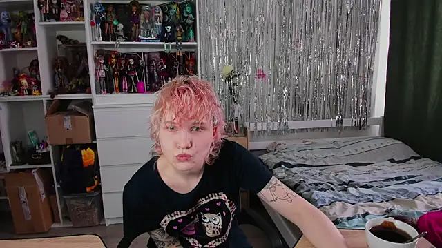 School Love online show from March 2026 07:03:01 AM