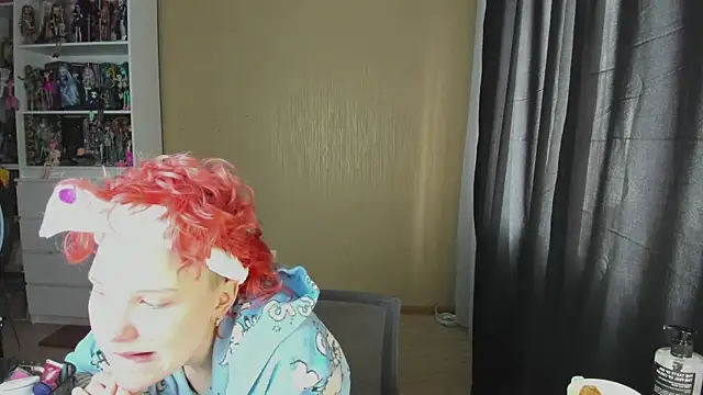 School Love online show from April 2026 07:07:01 AM