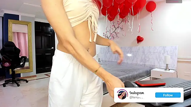 Snapshot of charolbruce_1 chatting on May 2026 12:02:01 PM charolbruce 1 online show from May 2026 12:02:01 PM
