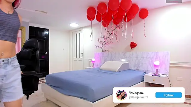 Snapshot of charolbruce_1 chatting on June 2026 12:07:02 PM charolbruce 1 online show from June 2026 12:07:02 PM