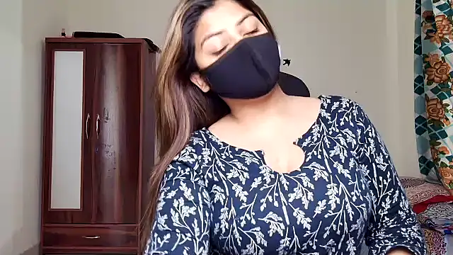 Hoty-Shivangi online show from March 2026 10:32:01 AM