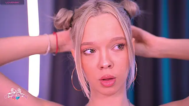  AlinaBailey online show from April 2026 07:02:01 AM