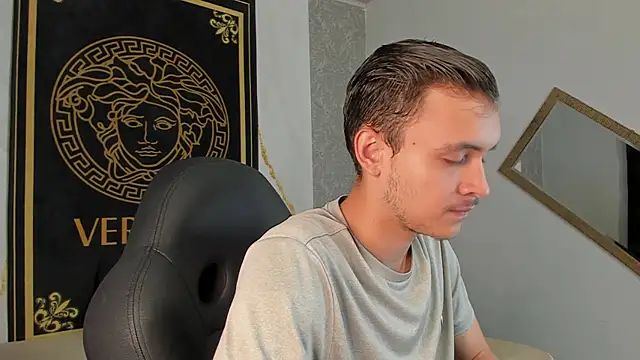 Desmon Clark online show from January 2025 12:39:01 AM