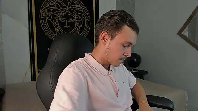 Desmon Clark online show from January 2025 12:43:02 AM