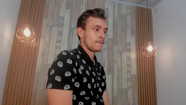 Desmon Clark online show from January 2025 04:27:01 AM