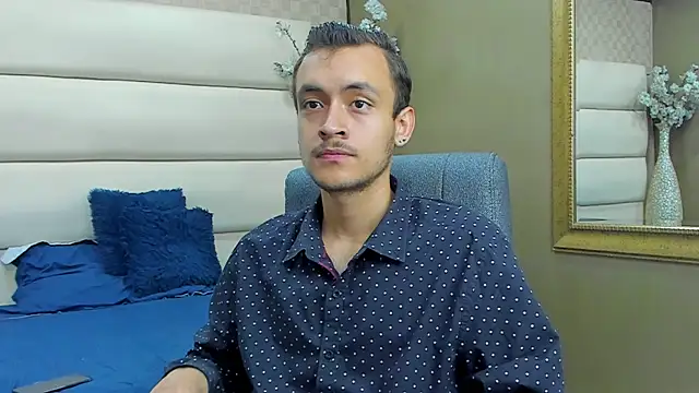 Desmon Clark online show from January 2025 07:04:02 PM