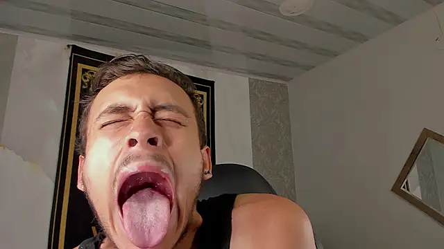 Desmon Clark online show from January 2025 10:52:02 PM