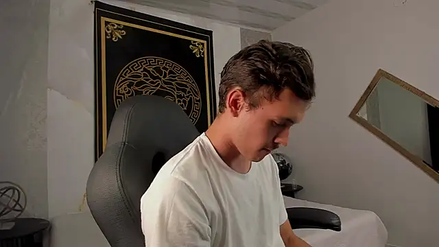 Desmon Clark online show from February 2025 11:22:02 PM