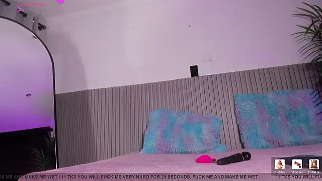 valentina lux online show from March 2026 08:53:01 PM