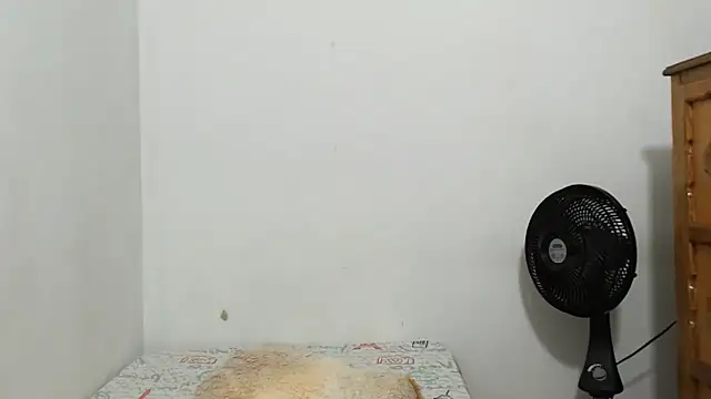 ariellth online show from April 2026 07:58:02 PM