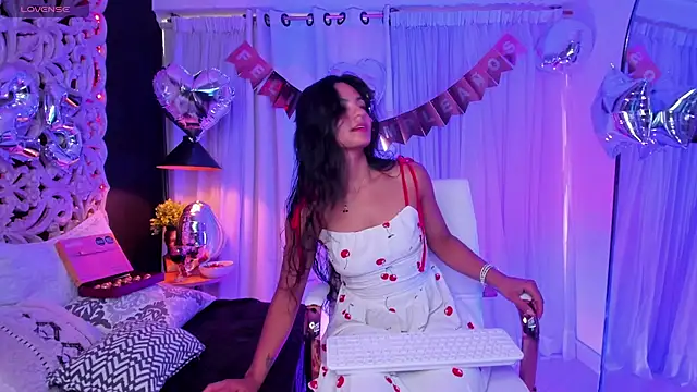 Snapshot of Mindy_sweety chatting on February 2026 02:01:02 PM Mindy sweety online show from February 2026 02:01:02 PM